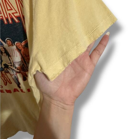 Def Leppard '92 Adrenalize Graphic band Tee yellow size small - Picture 6 of 7